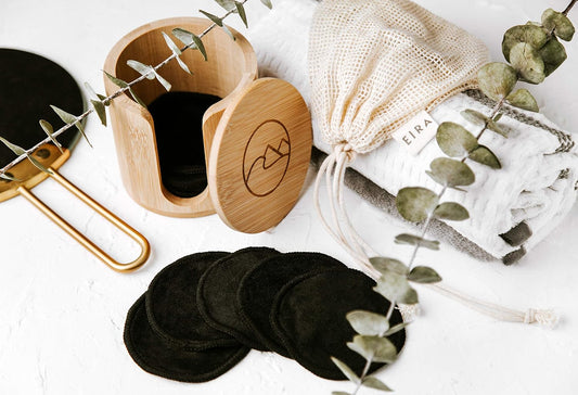 Eira's Reusable Makeup Pads - Black Bamboo Rounds with Wooden Holder