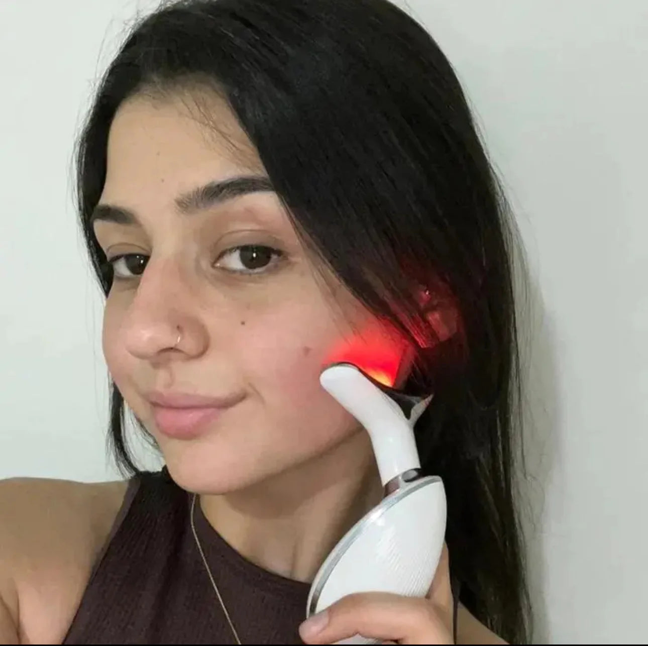 WavGlow Pro: 7-Tone Microcurrent Facial Wand for Non-Surgical Face Lifting & Wrinkle Reduction